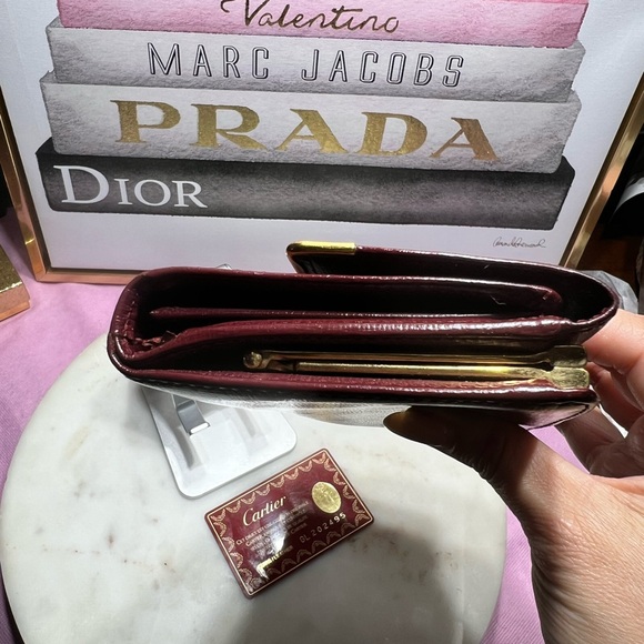 Must de Cartier Long Wallet kiss lock Leather Bordeaux Logo Gold Hardware EUC - Picture 9 of 13